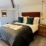 Crimple House Farm, 펜션 *