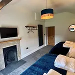 בית נופש Crimple House Farm,
